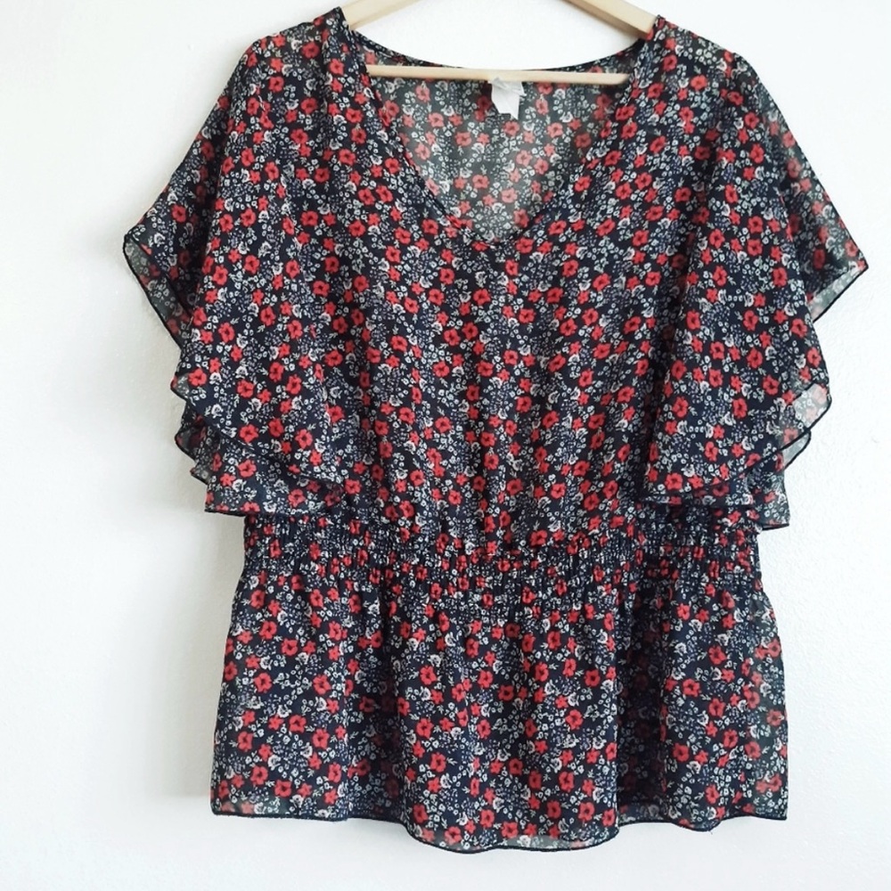 Flutter sleeve blouse